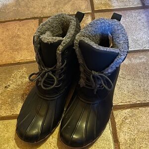Women's Black and Gray Winter Boots